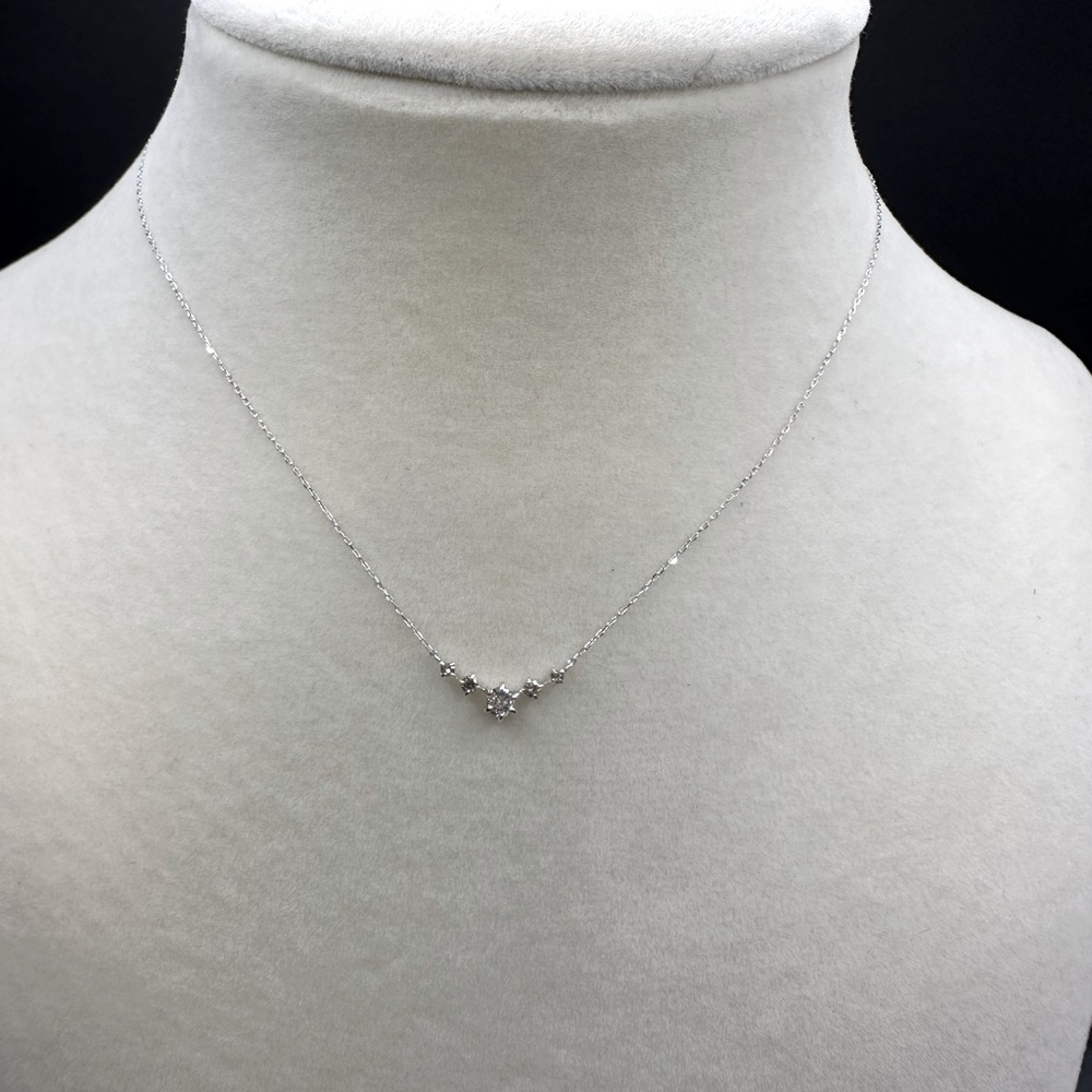 18k White Gold Dainty Diamond Necklace